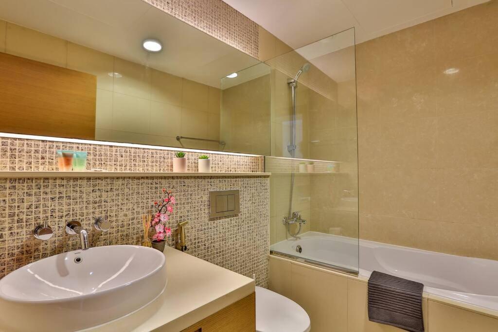 두바이 Lux 1Br 2 Min To Burj Khalifa 아파트 외부 사진